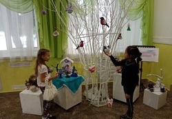 Выставка «Волшебная сказка» открылась в ЦКР посёлка Троицкий губкинской территории 