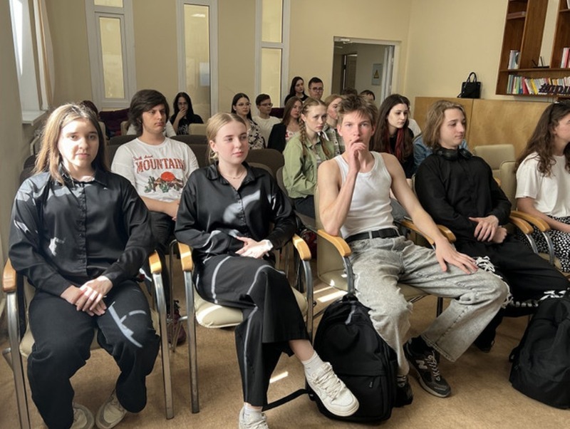 Губкинская молодёжь обсудила концепцию благоустройства сквера на улице Лазарева 