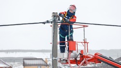 Энергетики «Белгородэнерго» подключили к сетям 24 жилых дома для детей-сирот