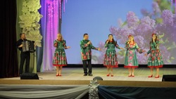 Жители губкинского посёлка Троицкий посетили праздничный концерт