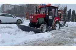 300 губкинских коммунальщиков вышли на расчистку снега