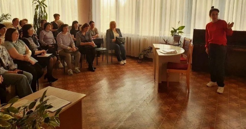 Жители посёлка Троицкий посетили университет родительской культуры «Всё начинается с семьи»