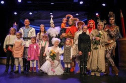 Губкинский театр для детей и молодёжи продолжил радовать зрителей яркими постановками