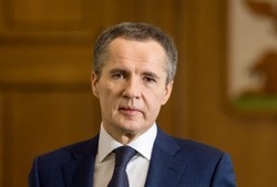 Вячеслав Гладков поздравил белгородских выпускников с последним звонком