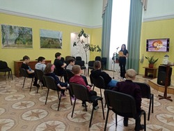 Караоке час «Раз словечко, два словечко – будет песенка» прошёл в ЦКР села Истобное 