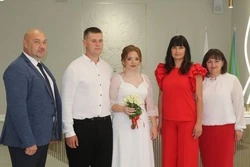  Праздник семейный и профессиональный