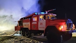 Губкинские пожарные спасли мужчину из горящей квартиры