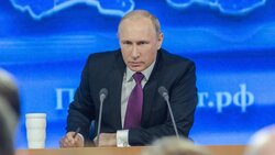 Владимир Путин согласился рассмотреть идею о запрете комиссии на оплату услуг ЖКХ