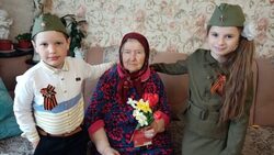 Земляки поздравили истобнянских детей войны губкинской территории с Днём Победы