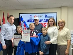 Жители Губкинского городского округа приняли участие в турнире «Шахматная партия единства»