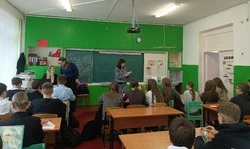 Культработники села Вислая Дубрава провели мастер-класс по изготовлению открыток