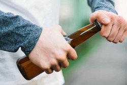 Губкинские прокуроры напомнили об ответственности за продажу несовершеннолетним алкоголя