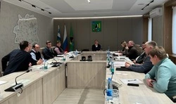 Михаил Лобазнов провёл встречу с руководителями строительных организаций в Губкине