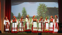 Отчётный концерт фольклорного ансамбля «Горница» прошёл в Троицком ЦКР Губкинского горокруга