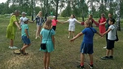 Истобнянская детвора собралась на увлекательное мероприятие «Игры на лужайке»