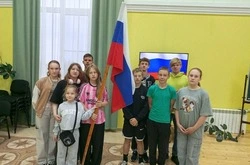 Программа «Гордо реет флаг державный» прошла в ЦКР села Истобное губкинской территории 