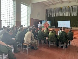 Участники военно-исторических сборов «Армата» узнали о работе современной экономики 
