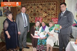 Губкинские депутаты посетили участницу строительства дороги Старый Оскол – Ржава Татьяну Сапрыкину