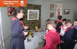 Выставка «Свет материнской души» открылась в Губкинском краеведческом музее