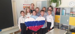 Творческая мастерская «Россия - это мы!» открылась в Губкинском Доме ремёсел 