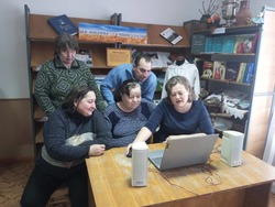 Жители села Скородное губкинской территории узнали о возможностях портала «Госуслуги»