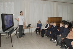 Игровая программа «Шагай смелей вперед, юный пешеход!» прошла в ЦКР посёлка Троицкий