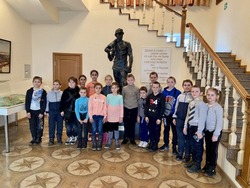 Ученики школы села Архангельское посетили Музей истории КМА 