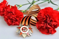 Военный комиссар Губкинского горокруга Виталий Пищальченко поздравил с Днём защитника Отечества 
