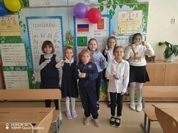 Мастер-класс «Зайчик на пальчик» прошёл в школе села Вислая Дубрава губкинской территории 