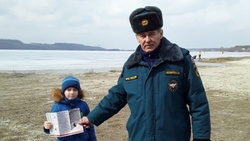 Белгородские спасатели напомнили детям о правилах безопасности вблизи водоёмов