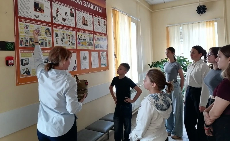 Сотрудники ЦКР села Сергиевка напомнили об опасности терроризма и экстремизма