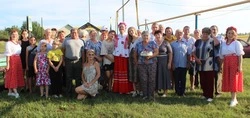 Творческий коллектив Богословского ДК порадовал жителей села Чибисовка