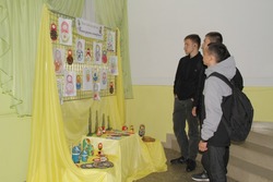 Выставка «Такие разные матрёшки» открылась в ЦКР посёлка Троицкий 