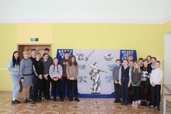 Юные жители села Истобное посетили час памяти «Нам подвиг Сталинграда не забыть!»