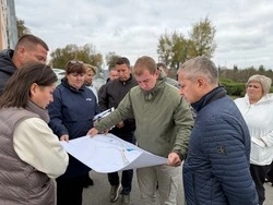 Михаил Лобазнов провёл очередное рабочее совещание в нижнем парке в Губкине 