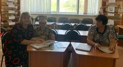 Никаноровская библиотекарь представила краеведческий обзор «Про отчий край спроси у книг»