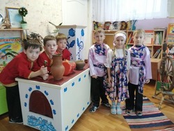 Тематическая неделя о культуре народов России прошла в губкинском детском саду №37 «Ягодка» 