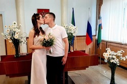Шесть пар заключили брак в День семьи, любви и верности в Губкине 