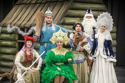Коллектив Губкинского театра представит спектакль «Приключения новогодней ёлки» 