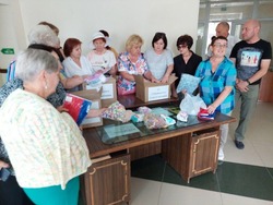 Губкинский Совет женщин собрал гуманитарную помощь для военнослужащих 