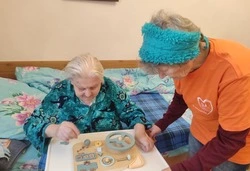 Жители Скороднянского дома-интерната ежедневно посещают занятия для развития социальных навыков