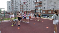 Губкинские дети смогут заниматься спортом под руководством тренеров на дворовых площадках