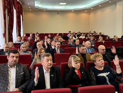 Губкинские депутаты единогласно поддержали решение о присвоении звания «Почётный гражданин» 