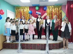 Жители и гости села Архангельское посетили праздничный концерт «Герои нашего времени»