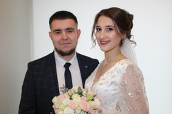 15 пар поженились в Губкине 25 января 
