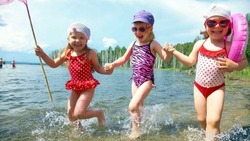 Губкинские полицейские напомнили детям правила безопасного отдыха на воде 