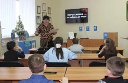 Программа «Петарды и хлопушки вовсе не игрушки» прошла в ЦКР села Истобное губкинской территории 