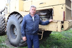 Заведующий машинно-тракторным парком Андрей Яковлев - о своей работе 