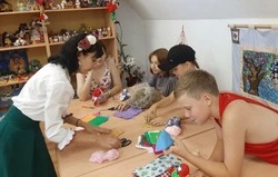 Юные жители села Богословка узнали об истории и особенностях народной куклы 
