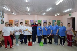 Губкинские пенсионеры посетили занятие «Со спортом по жизни»